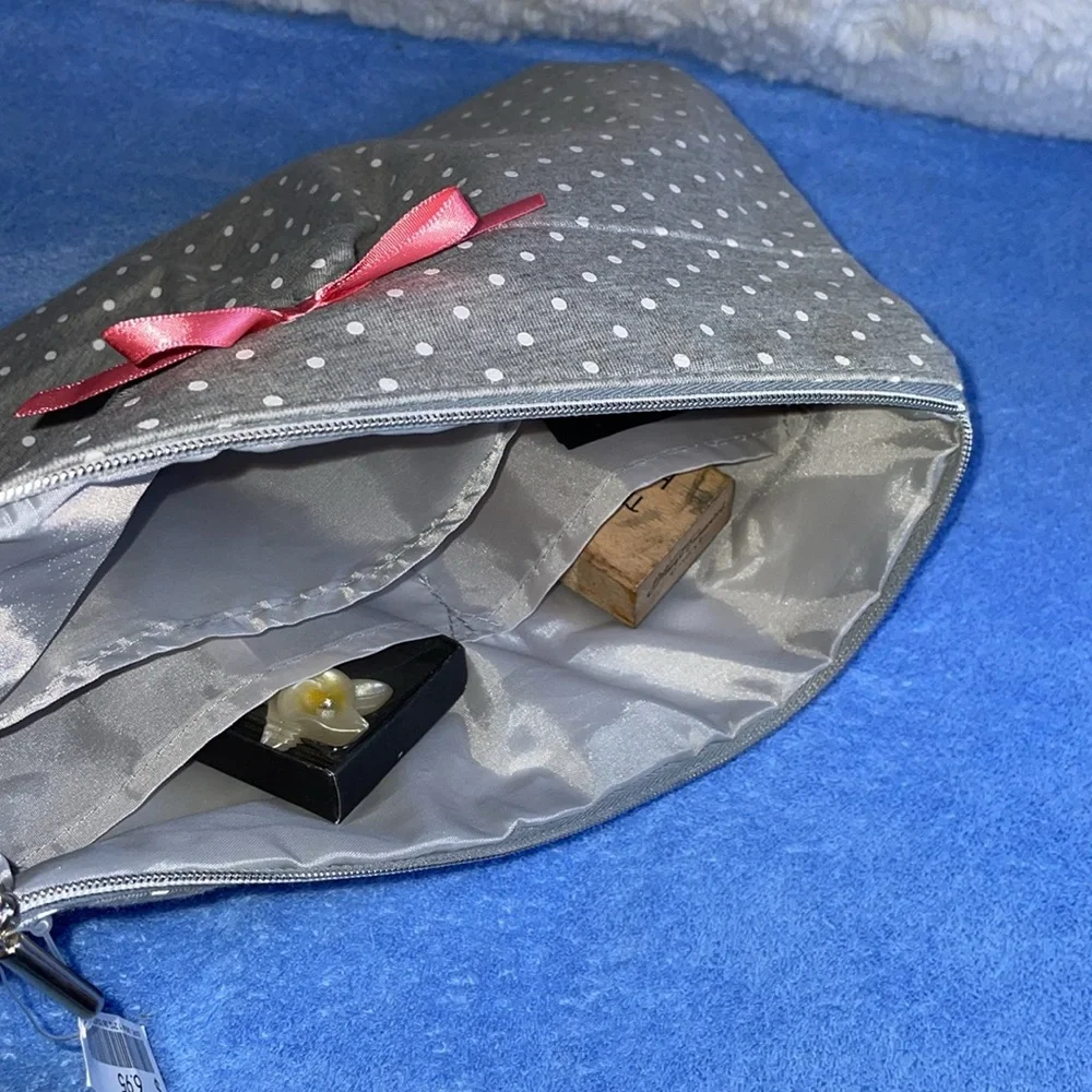 NWT H&M Make-Up Bag with 🎀